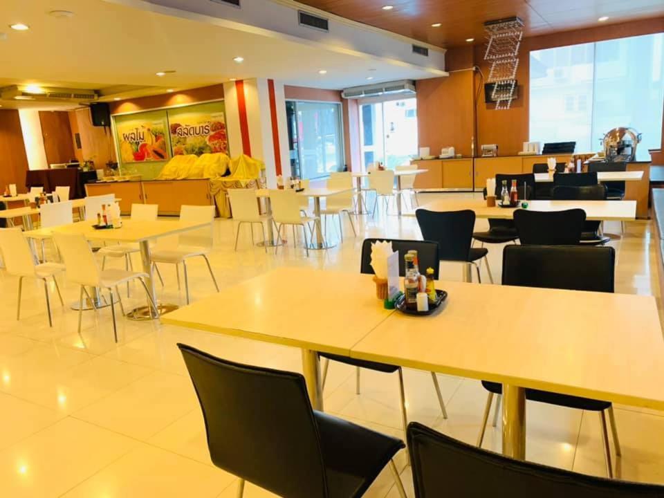阿萨湾酒店 廊开 外观 照片
